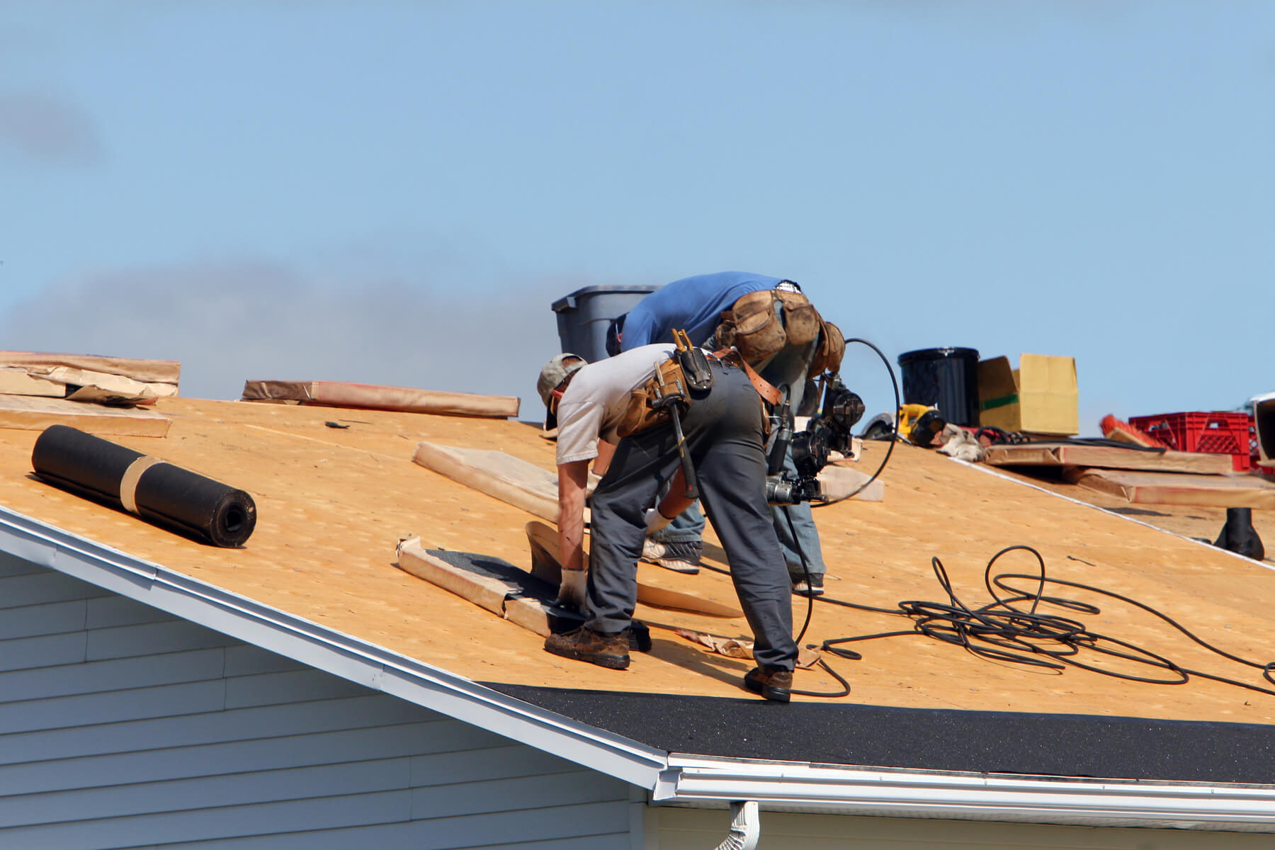 5 Factors to Consider When Selecting a New Roof